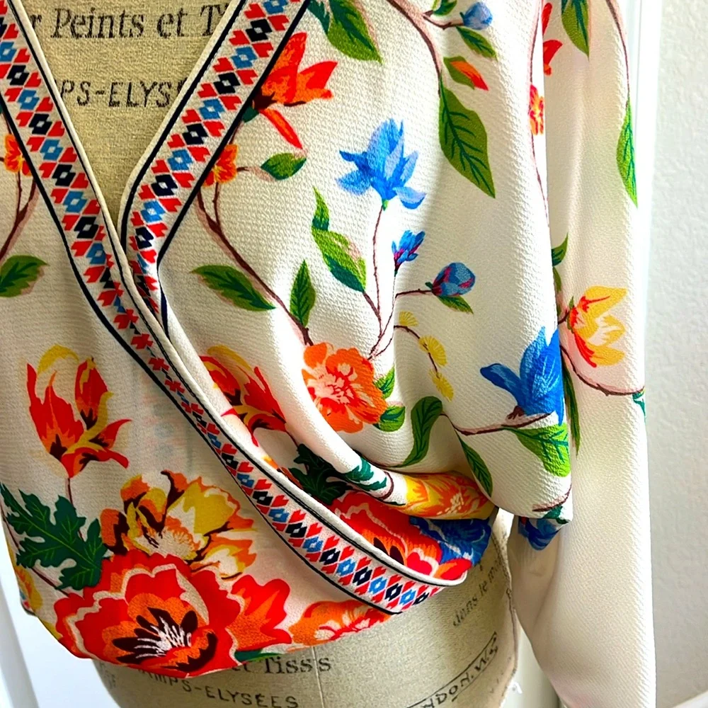 Anthropologie Crop Top Flying Tomato vibrant Boho Floral Blouse Kimono Sleeves M - Picture 2 of 7